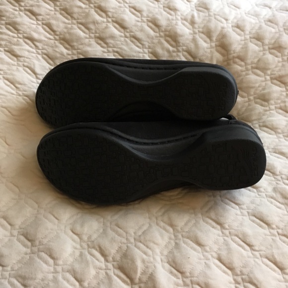 dansko jenna ankle strap flat